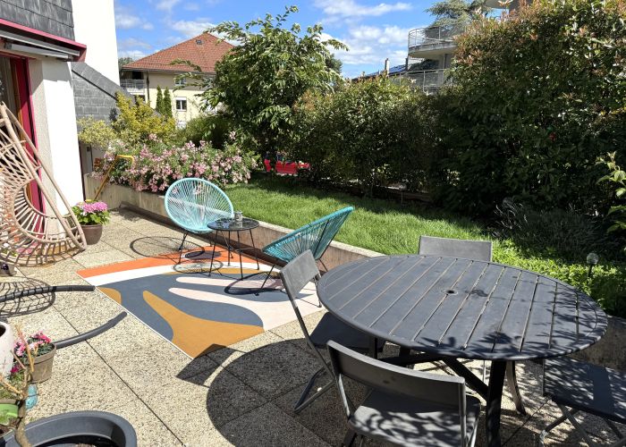 Bel appartement de 4.5 pièces en rez de jardin