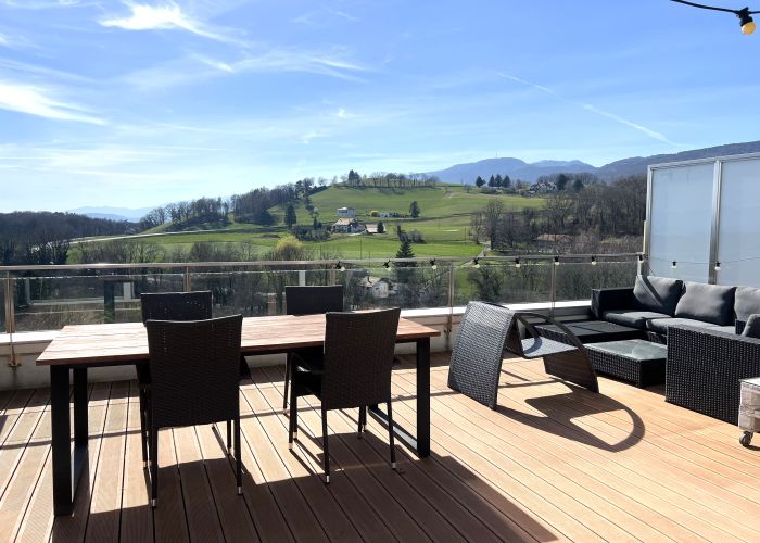 La Cézille, sur les hauts de Begnins - Très bel appartement en duplex, avec vue sur le lac et la vallée