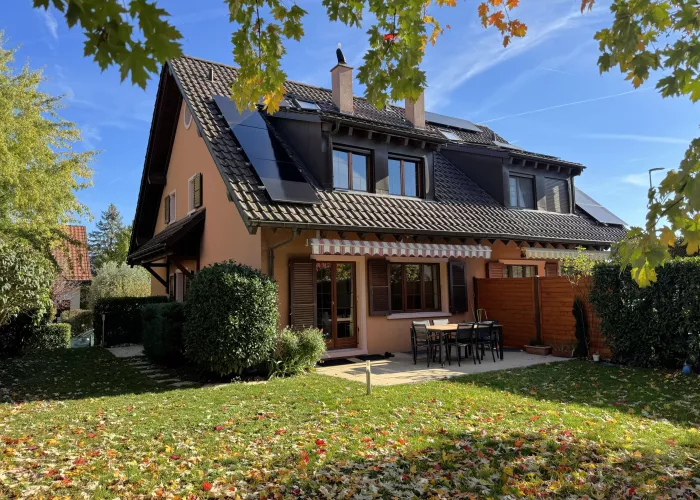 Charmante villa jumelle de 5.5 pièces