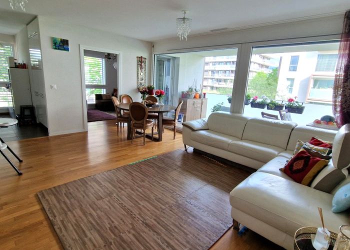 Bel appartement de 5.5 pièces avec balcon